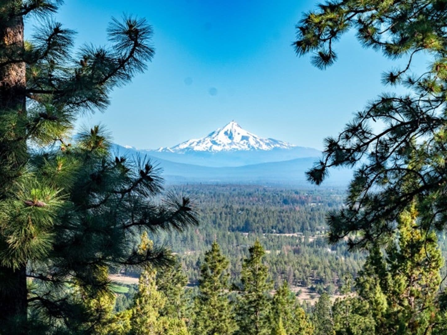Bend House: 2889 Nw Starview Dr