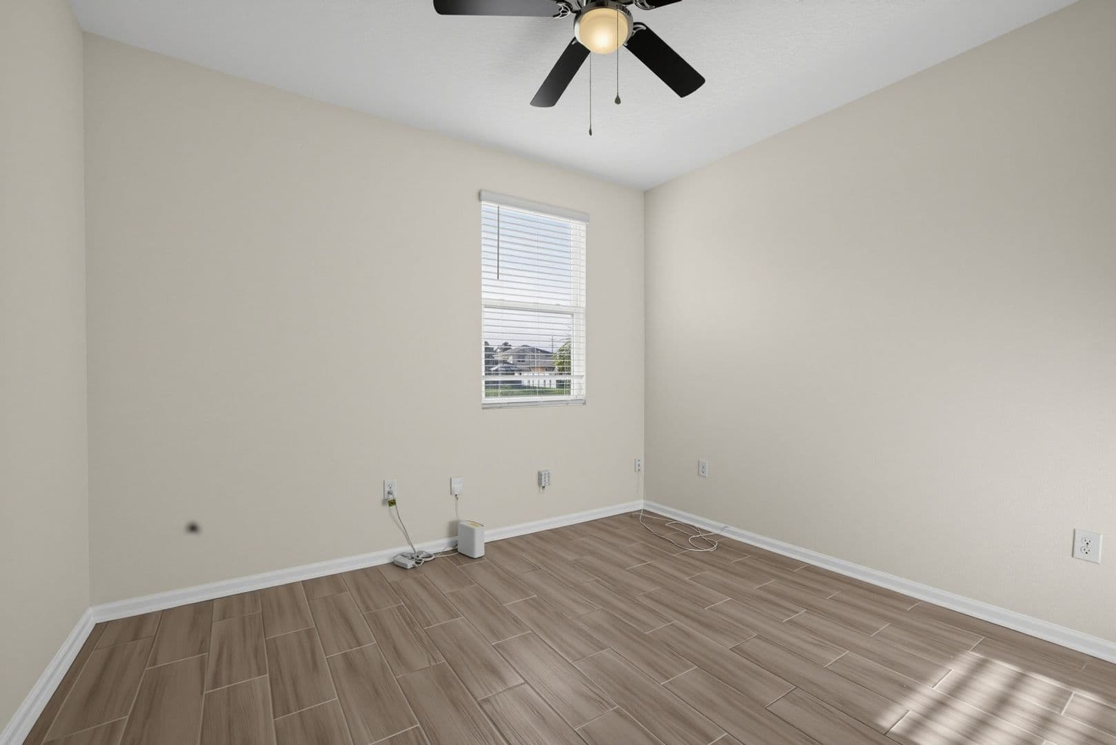 Jacksonville House: 3512 Guppy Ct