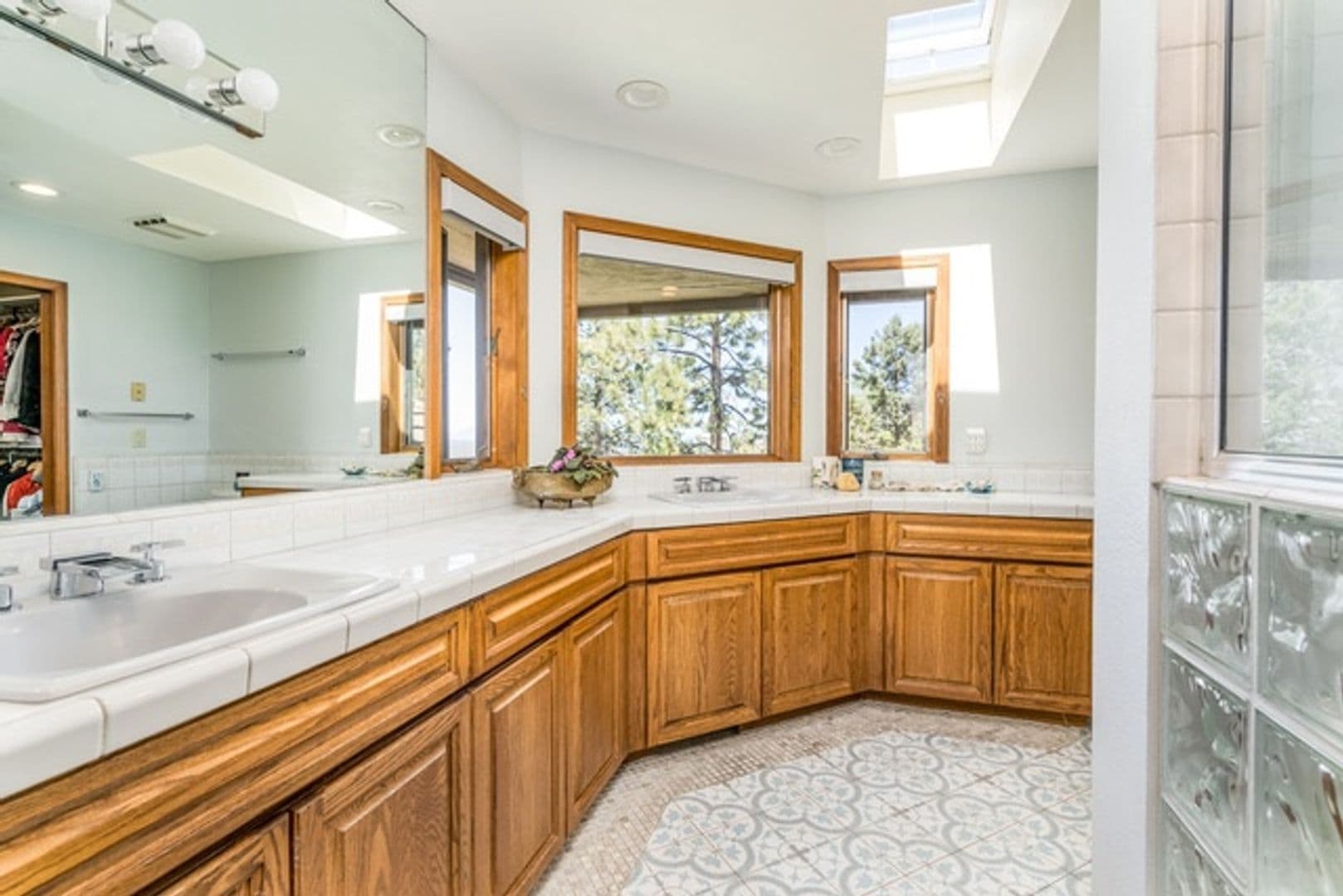 Bend House: 2889 Nw Starview Dr