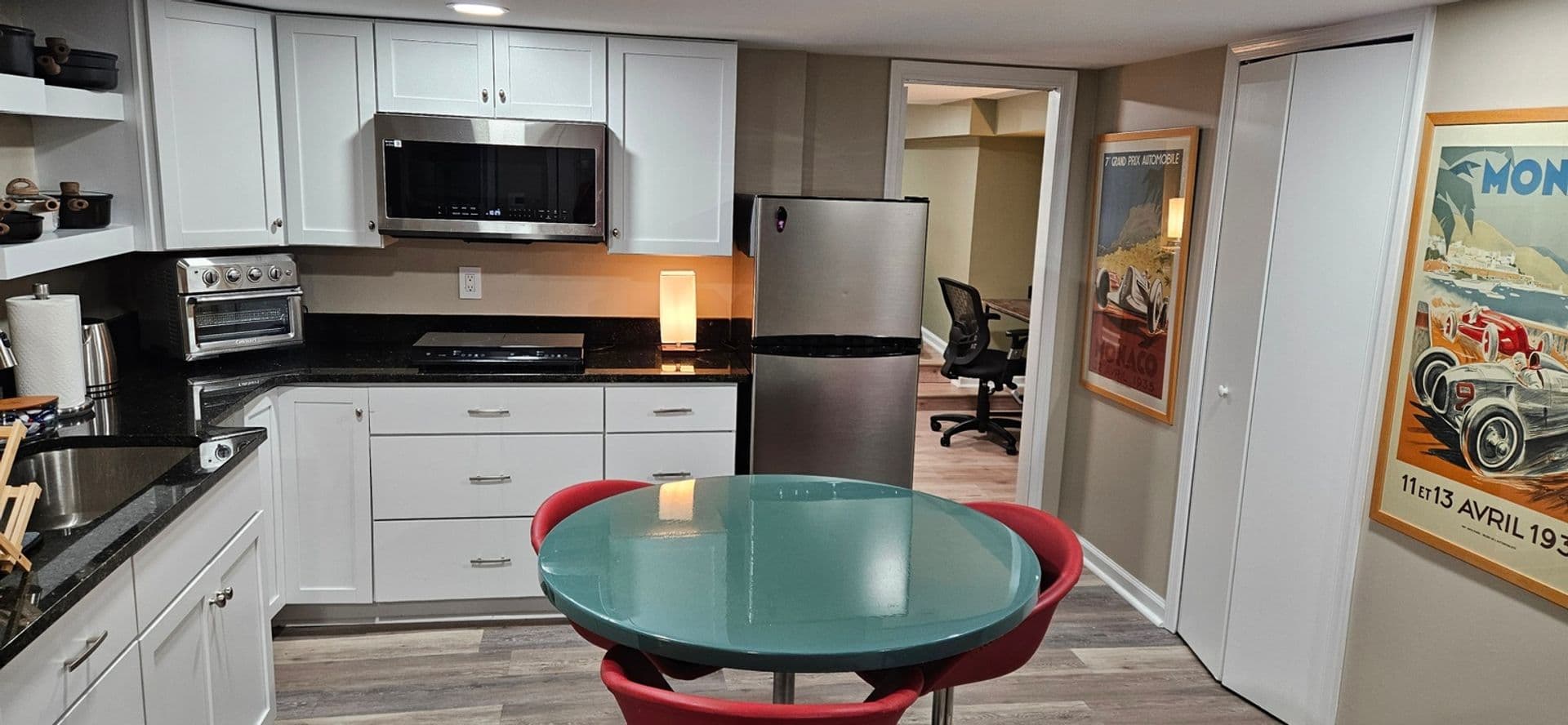 Baltimore Townhome: 4633 Kernwood Ave