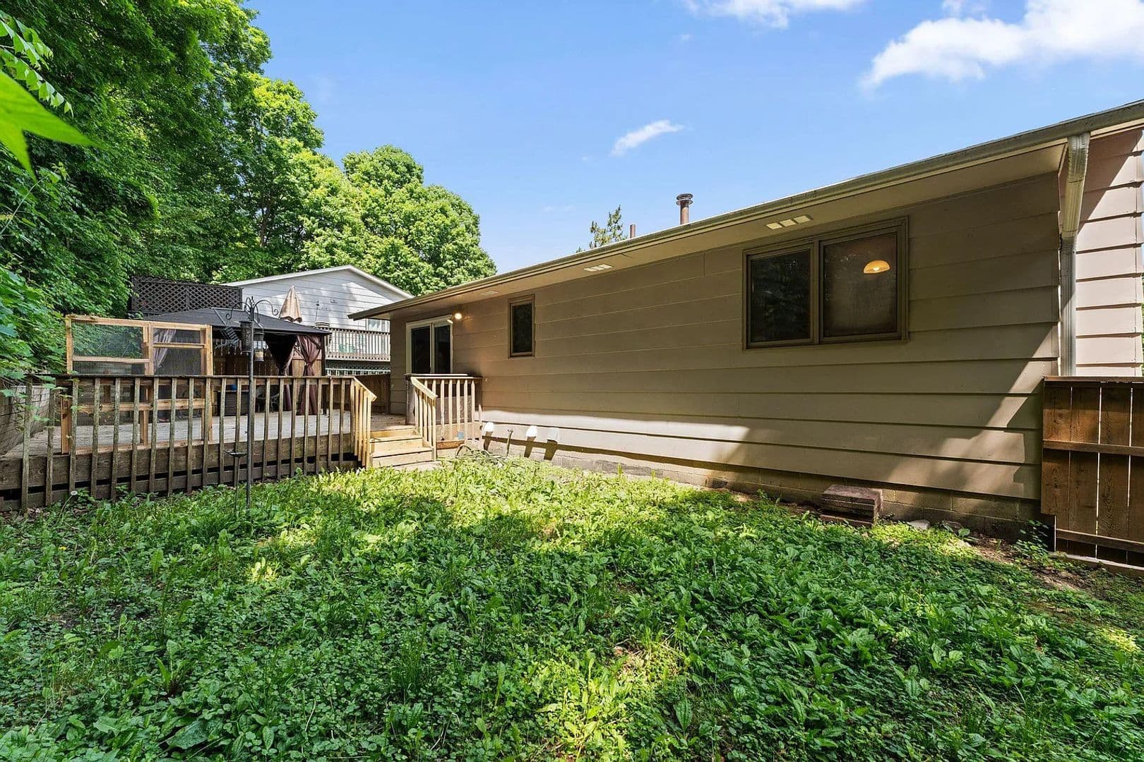 Cannon Falls House: 509 Mill St E