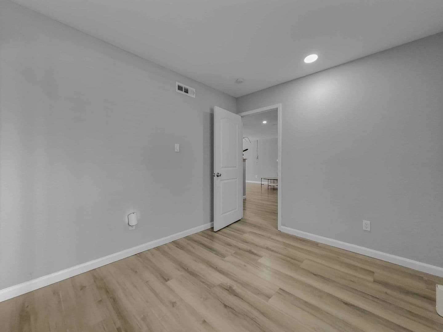 The Colony House: 4917 Woodruff Dr