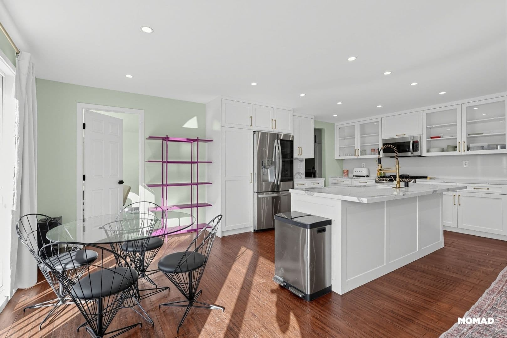 Los Angeles House: 4875 Wicopee Ave