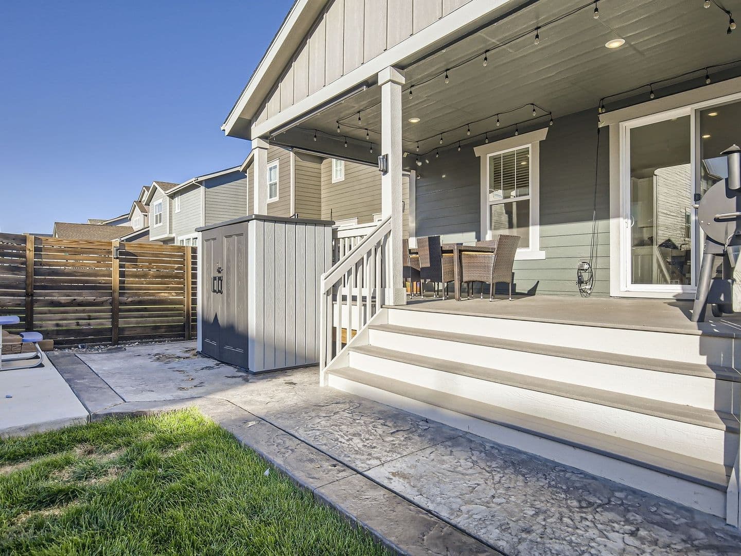 Longmont House: 12885 Bay St