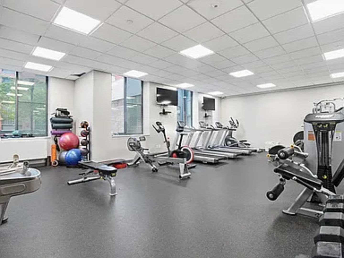 Brooklyn Condo: 8 Vanderbilt Ave