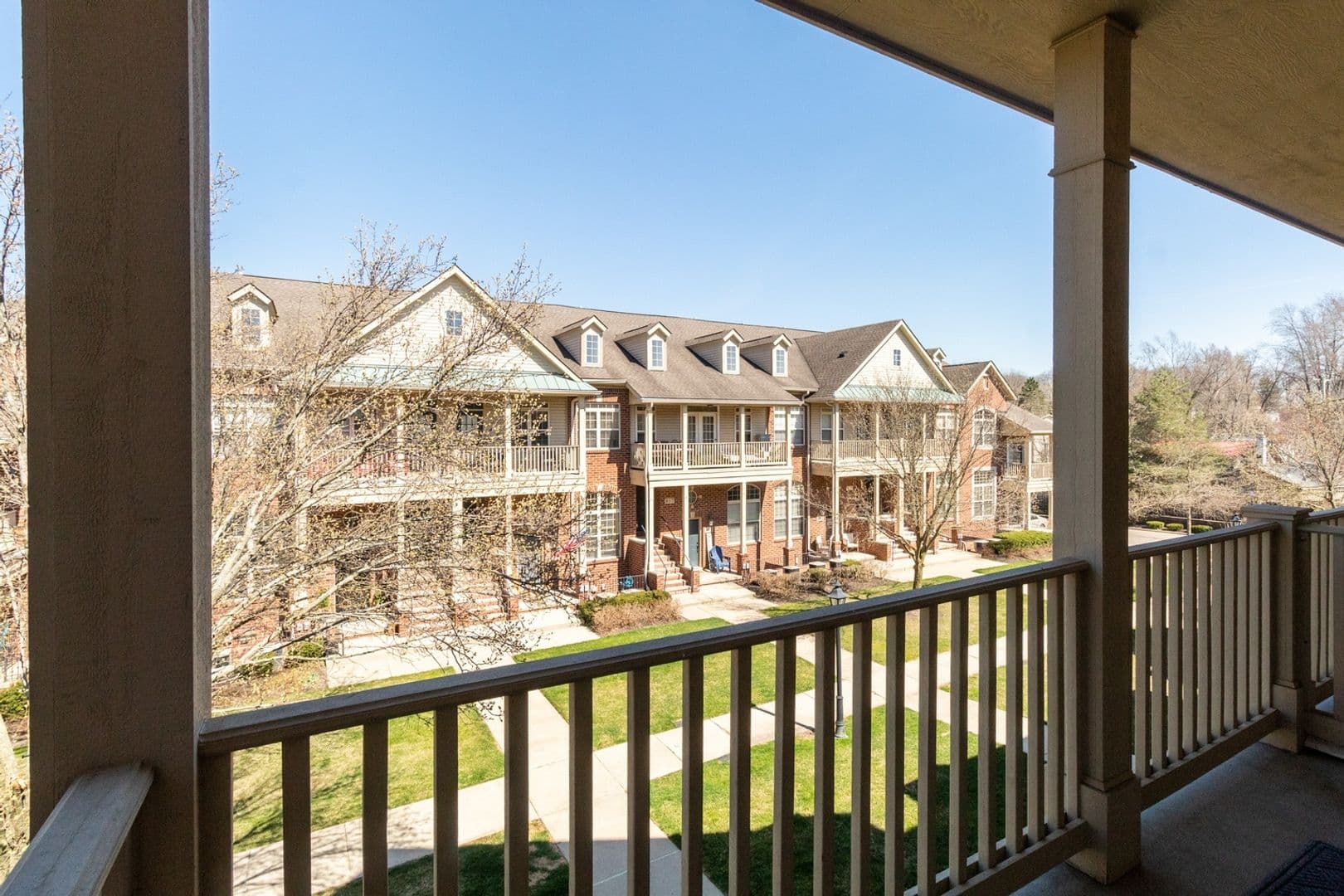 Walled Lake Condo: 422 Old Pine Way