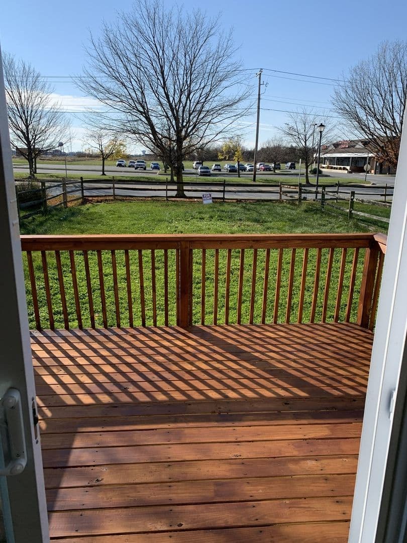 Middletown House: 203 Academy Ln