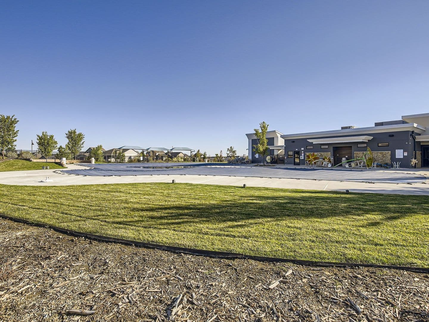 Longmont House: 12885 Bay St