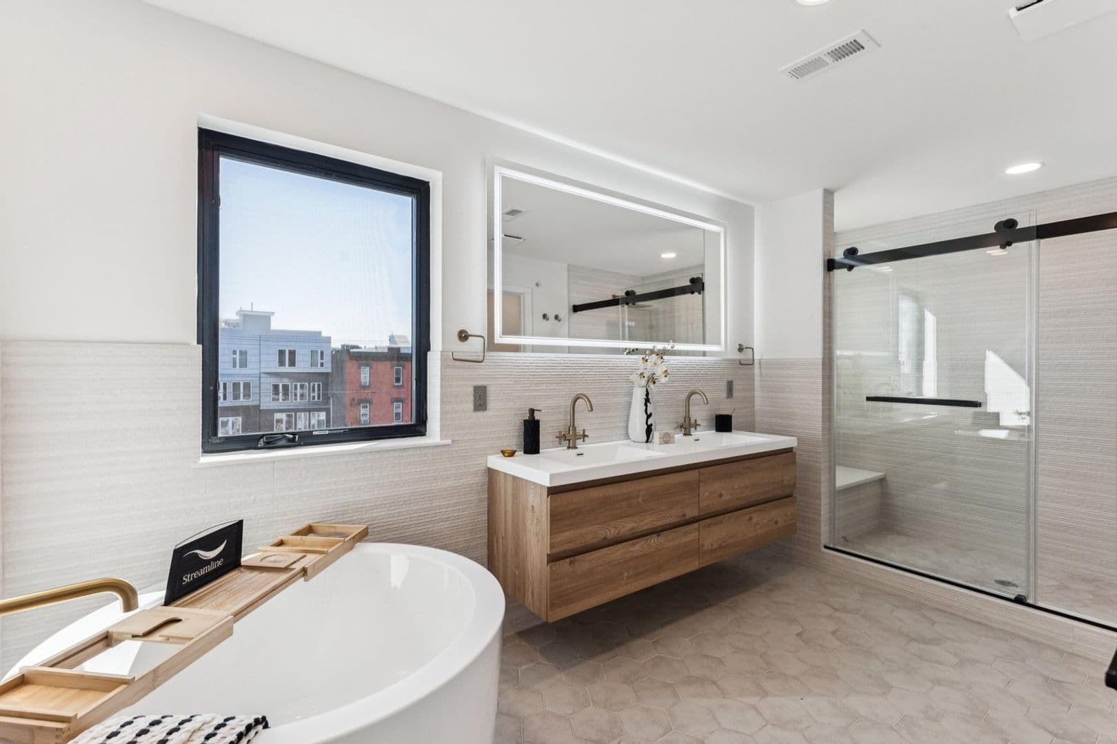 Philadelphia House: 739 N Capitol St