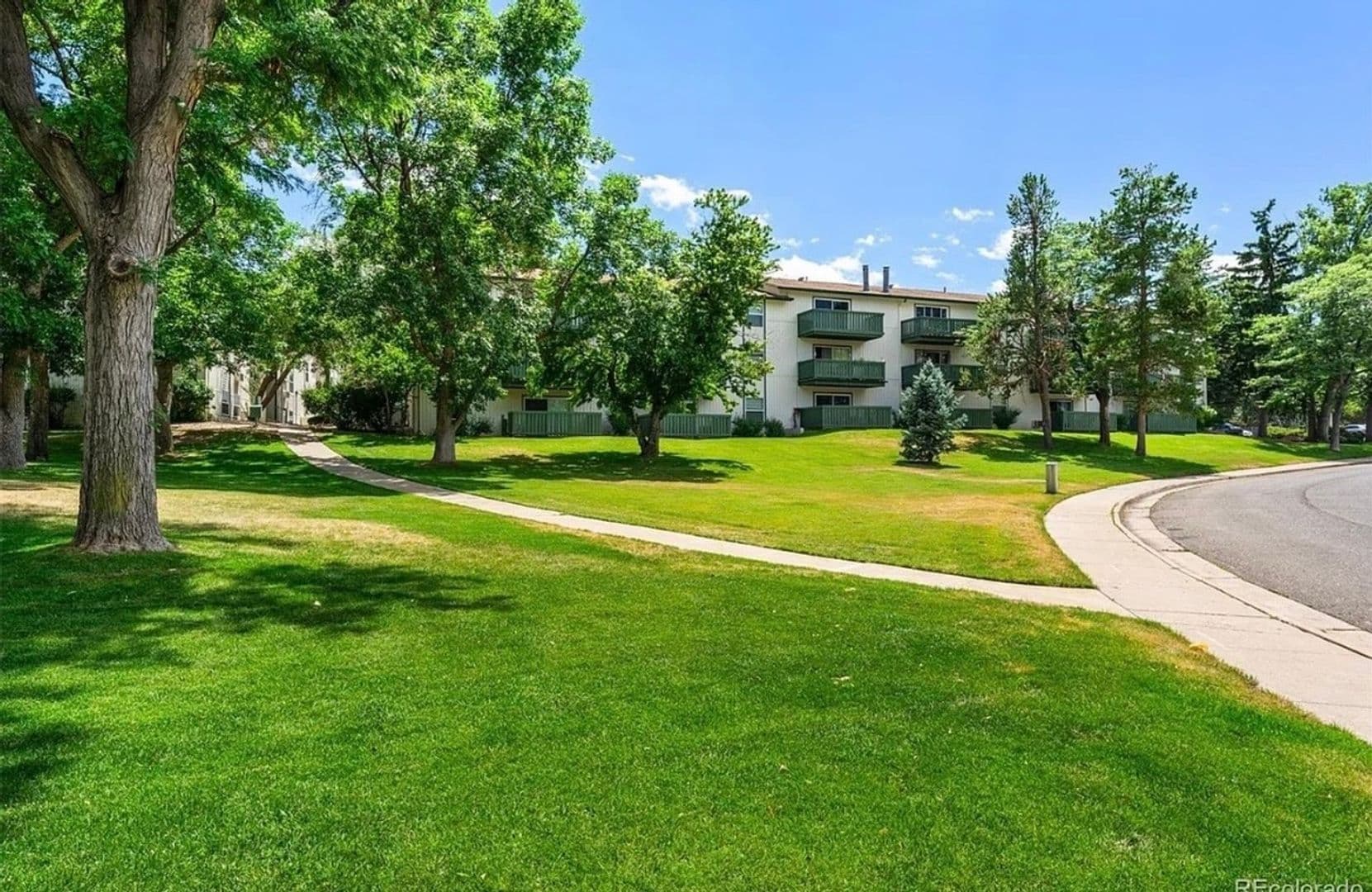 Aurora Condo: 2120 S Vaughn Way