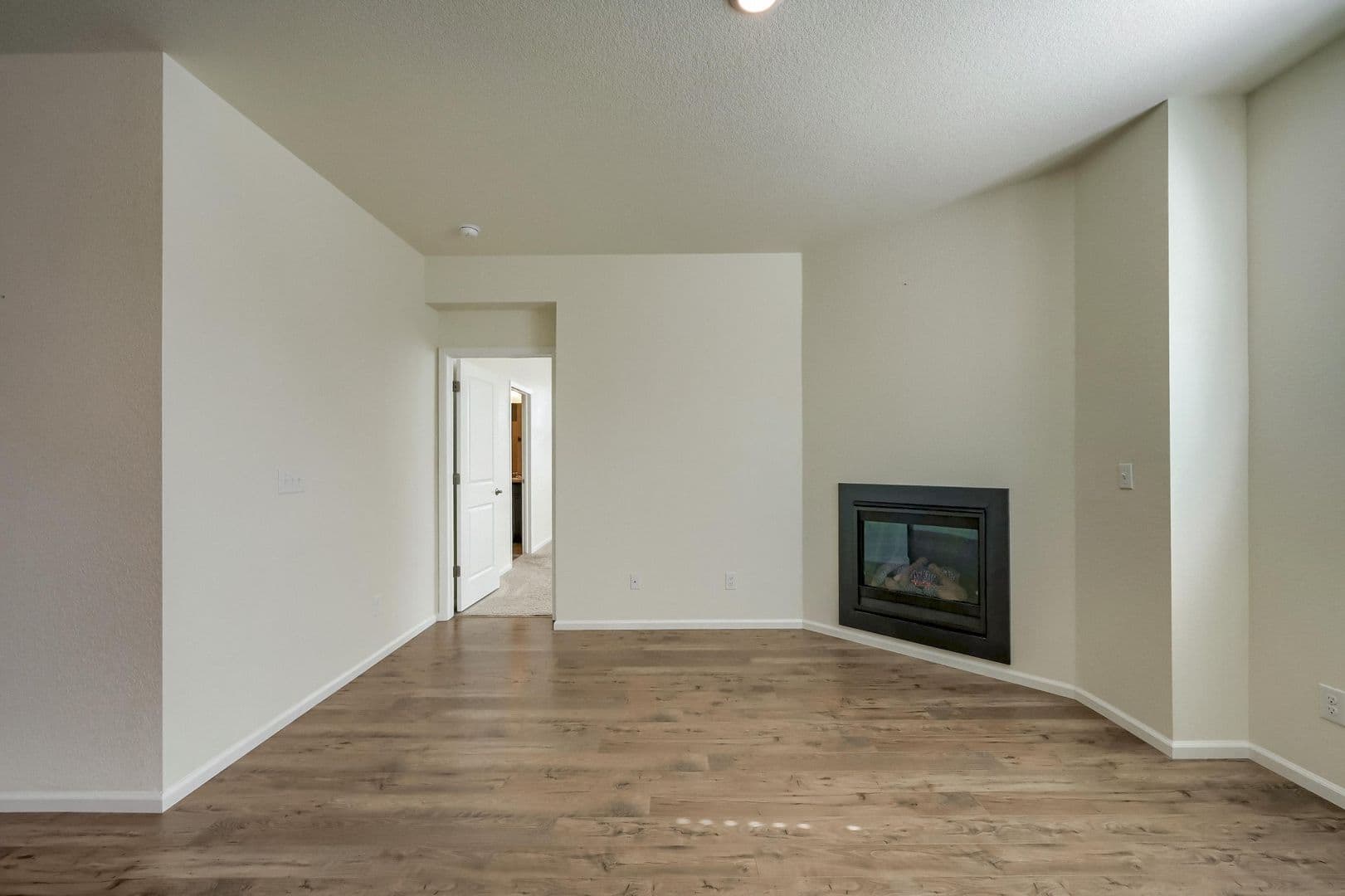 Aurora House: 27210 E Maple Ave