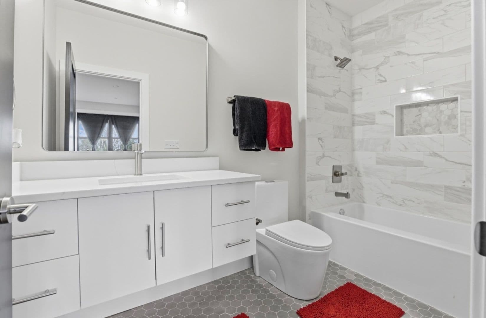 Sparrows Point House: 6931 River Dr Rd