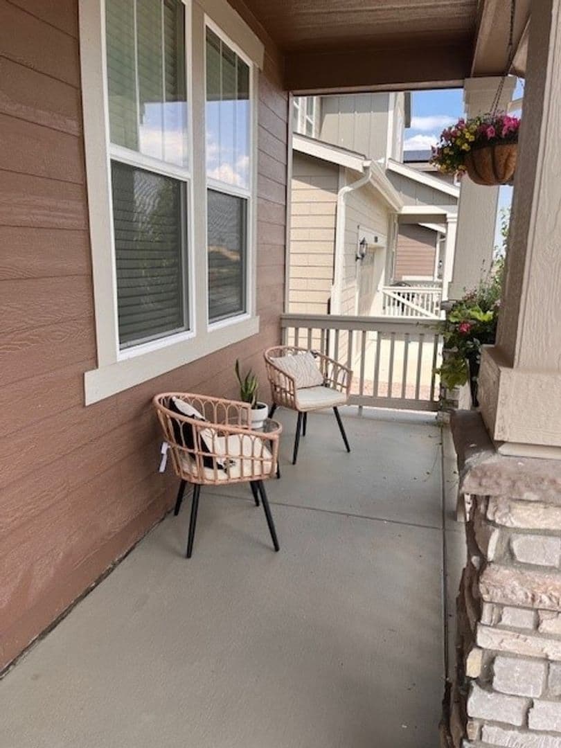 Longmont House: 5435 Inland Ave