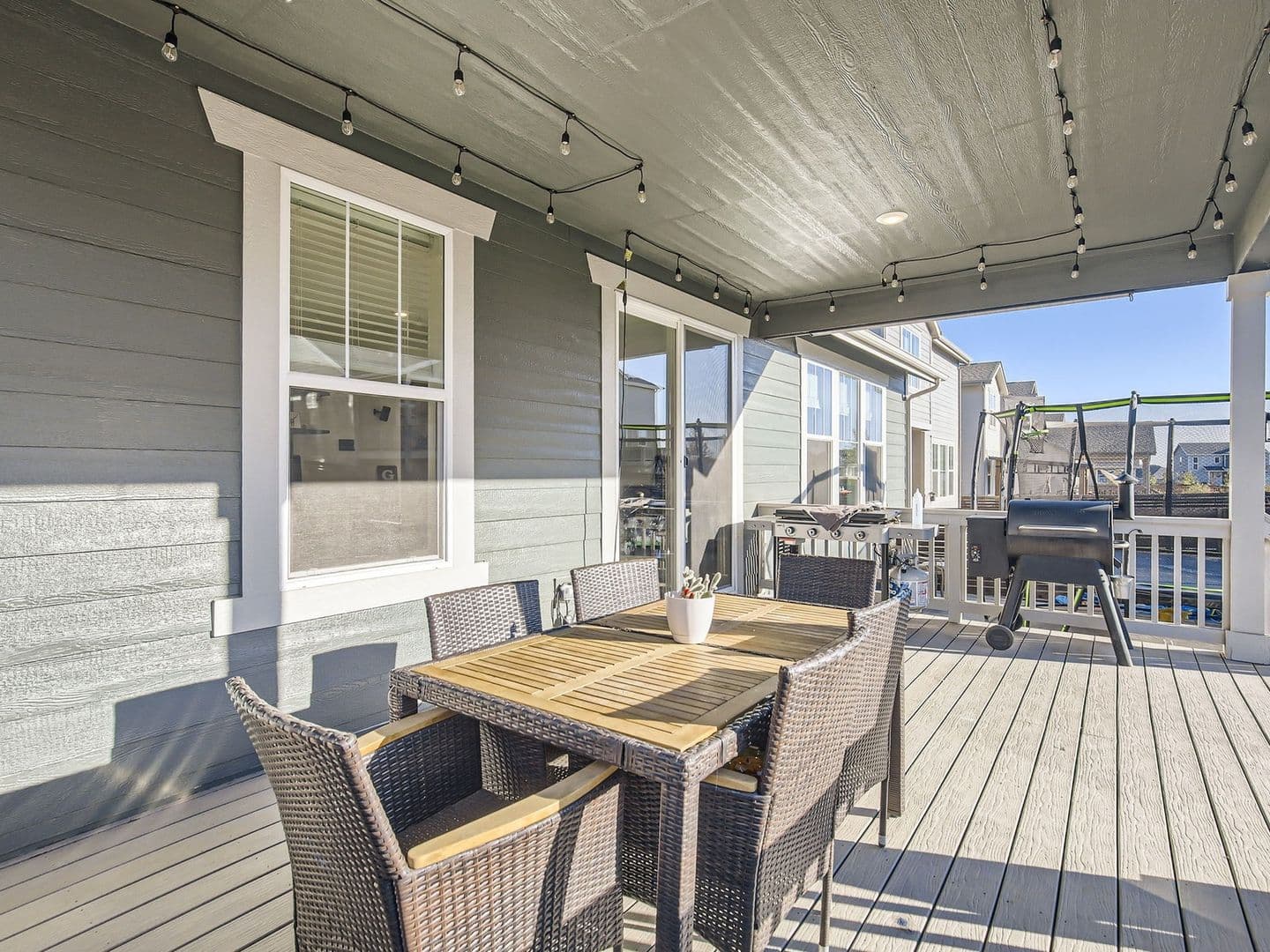 Longmont House: 12885 Bay St