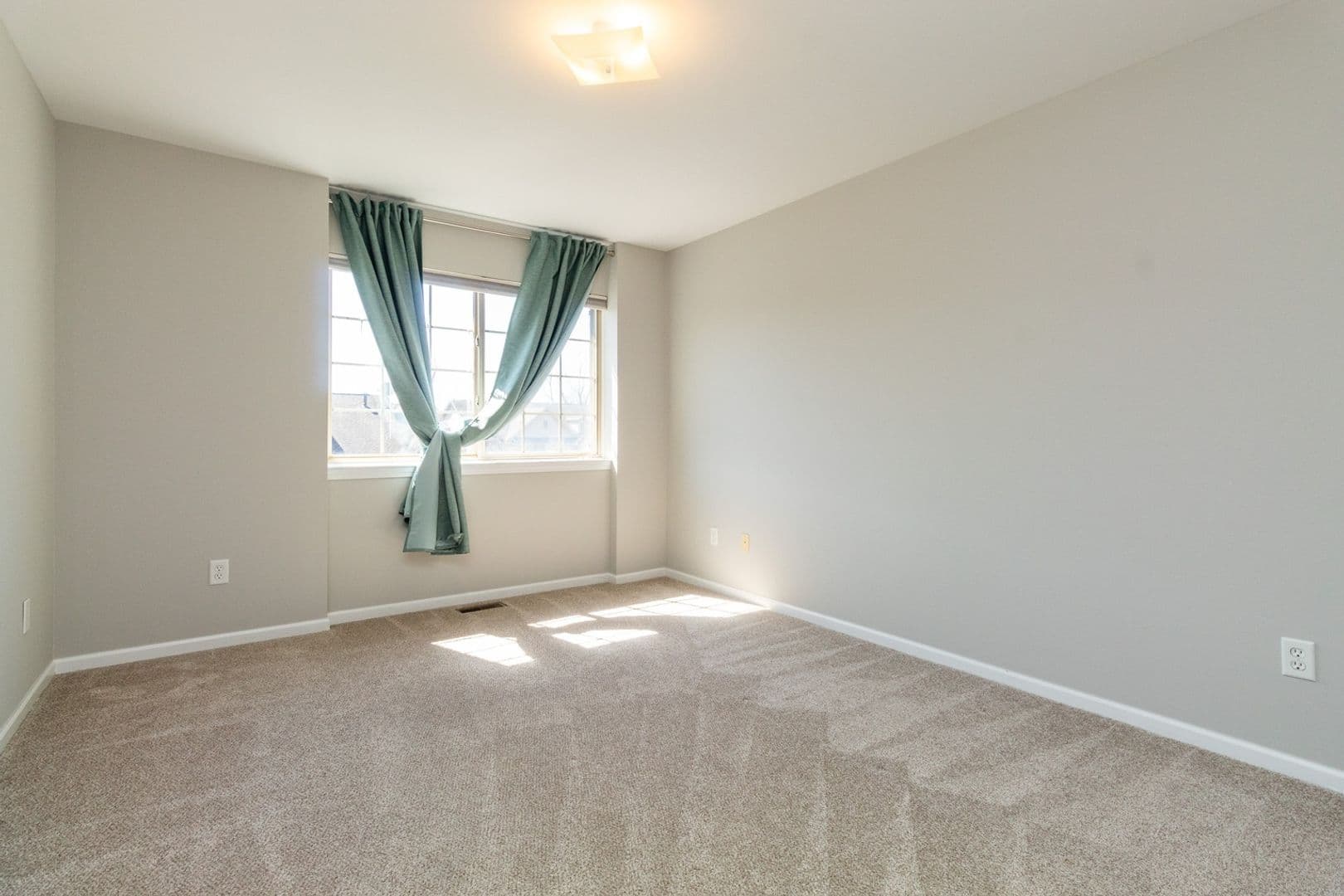 Walled Lake Condo: 422 Old Pine Way