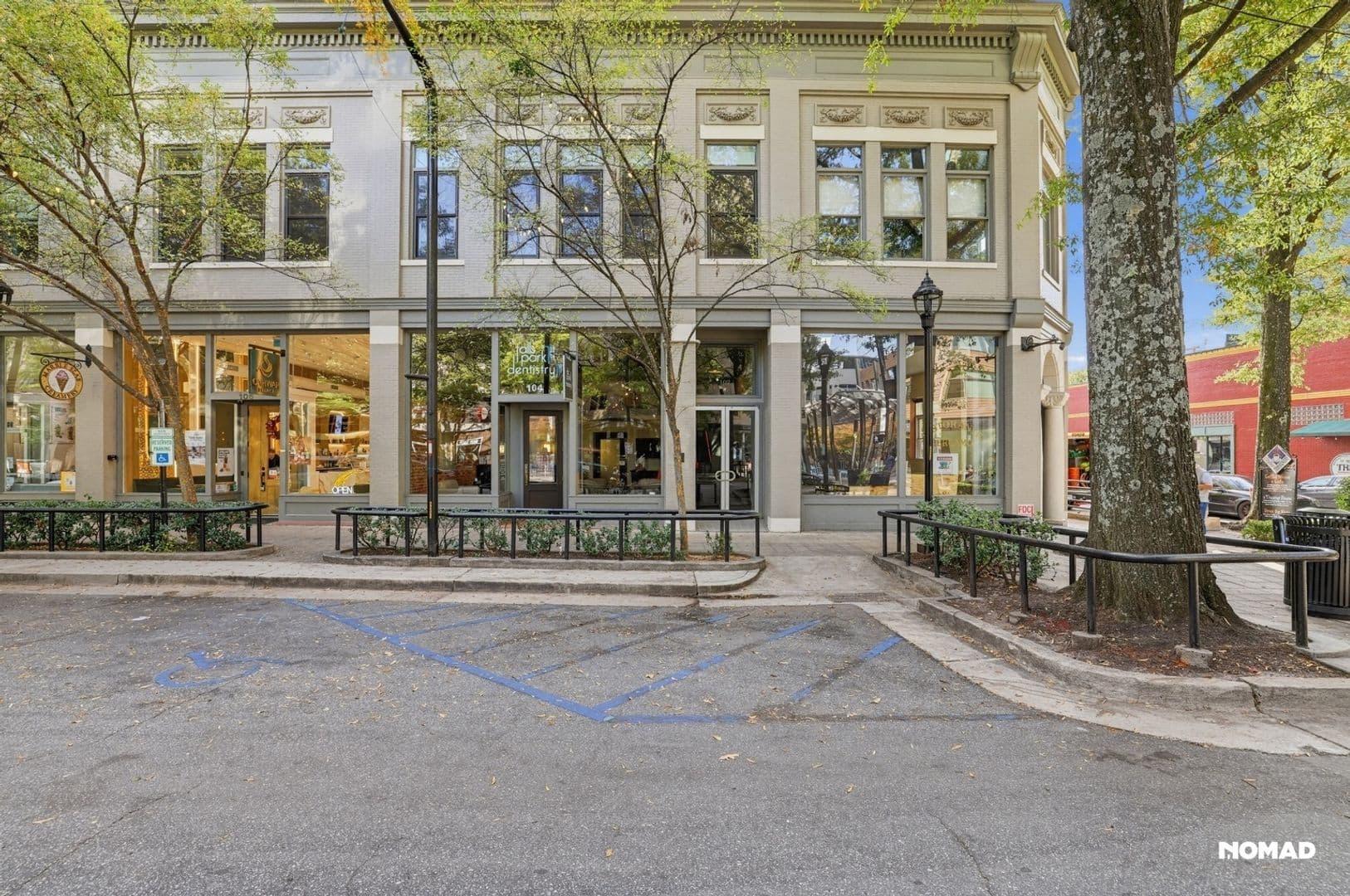 Greenville House: 102 N Main St