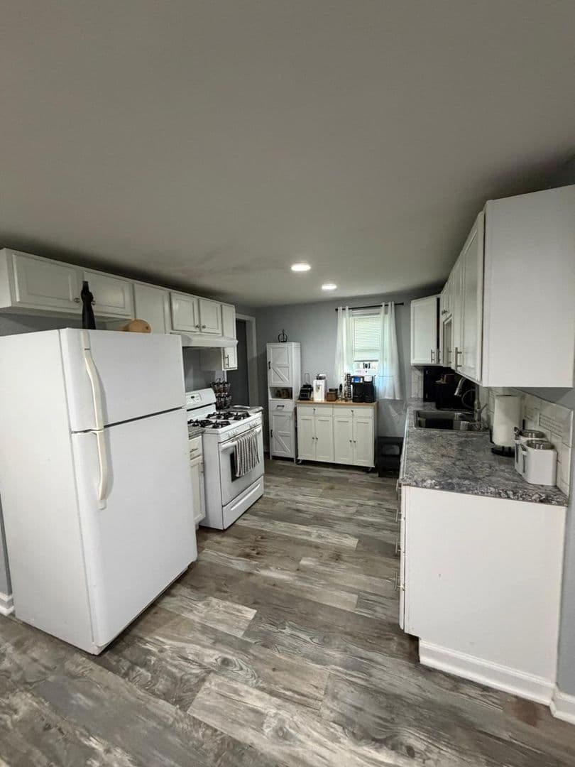 Omaha House: 3503 Vinton St