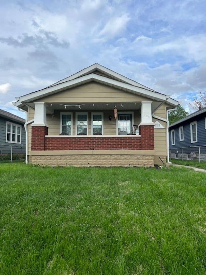 Indianapolis House: 853 N Drexel Ave