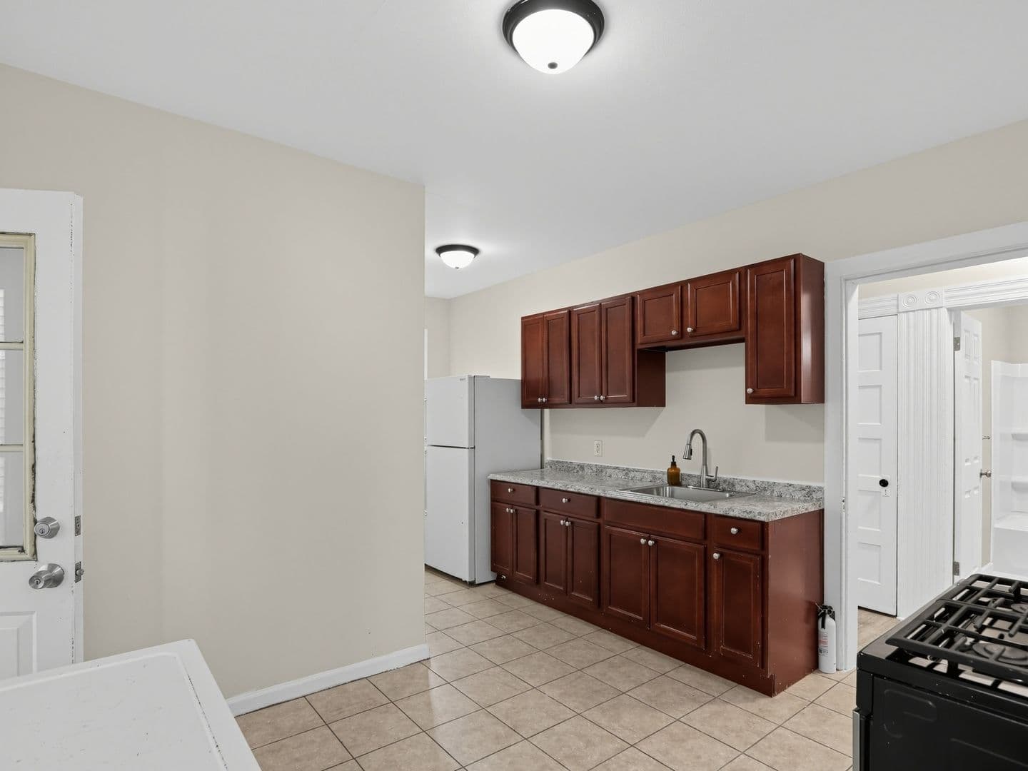 Derby Townhome: 10 Cottage St