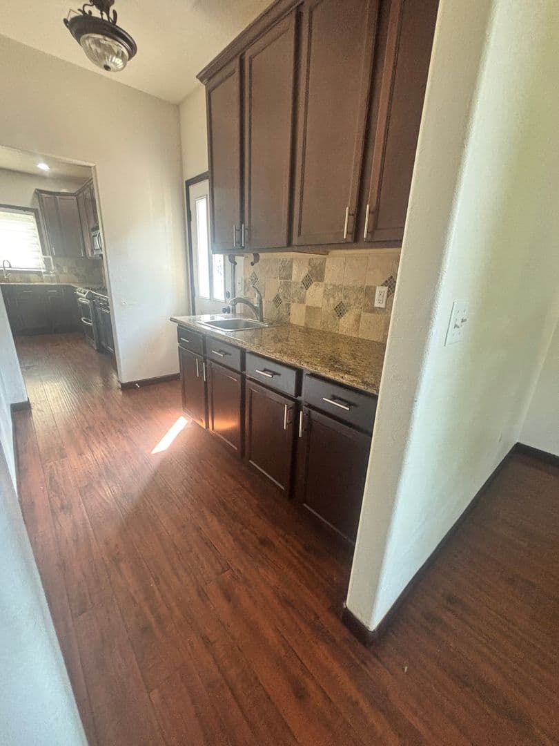 Graham House: 9202 198 St Ct E