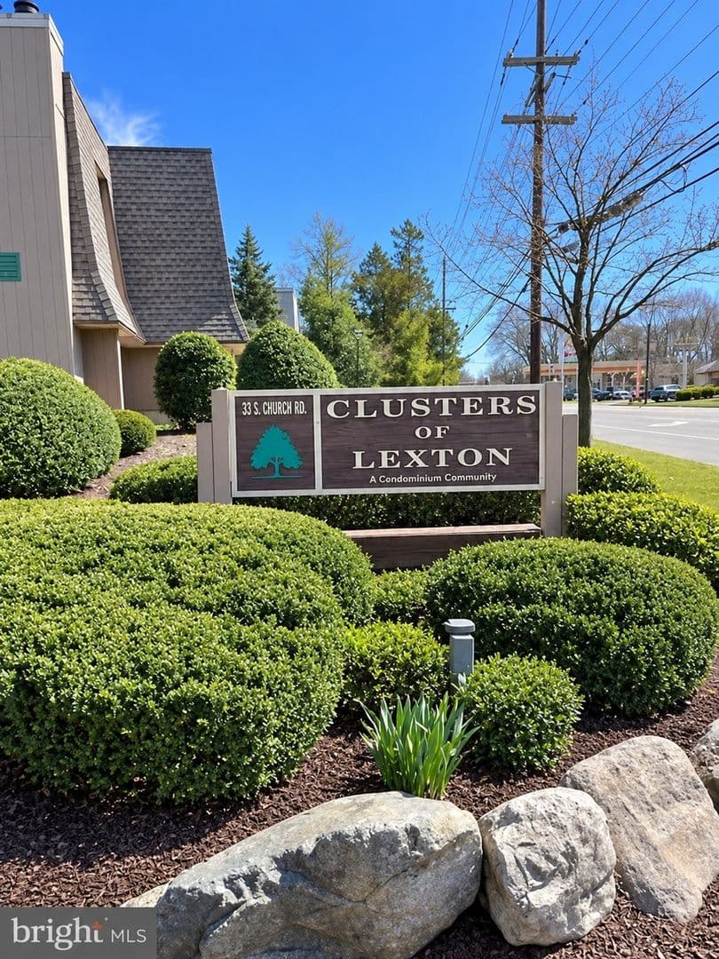 Maple Shade Condo: 25 S Church Rd