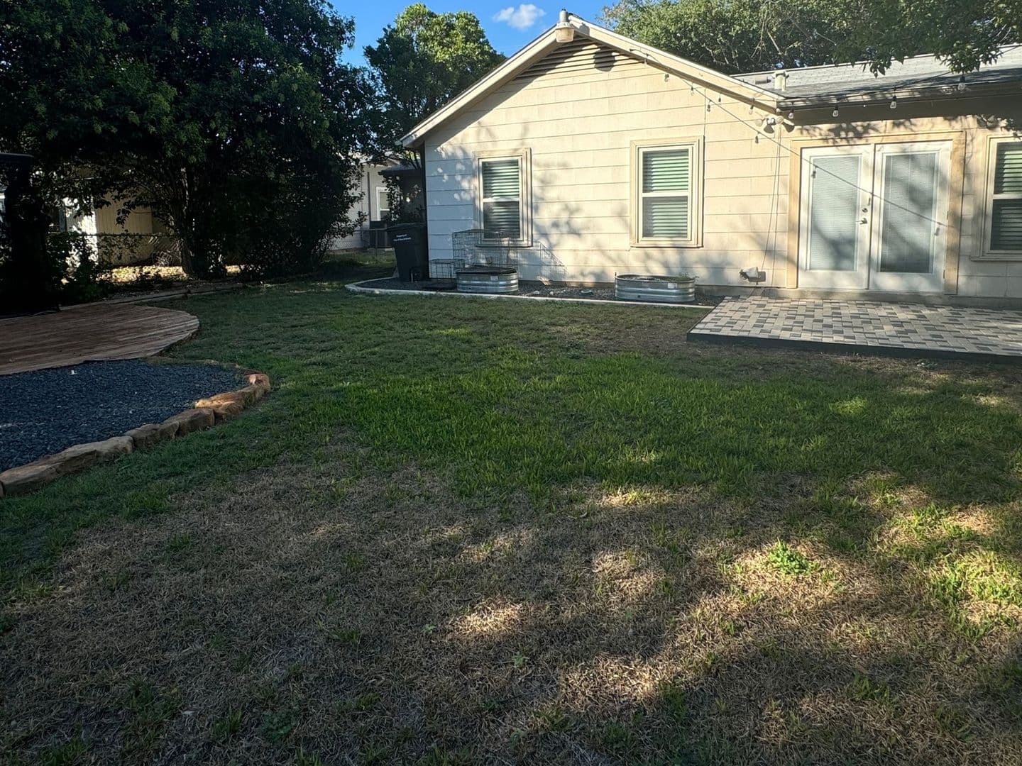 San Antonio House: 322 Shropshire Dr