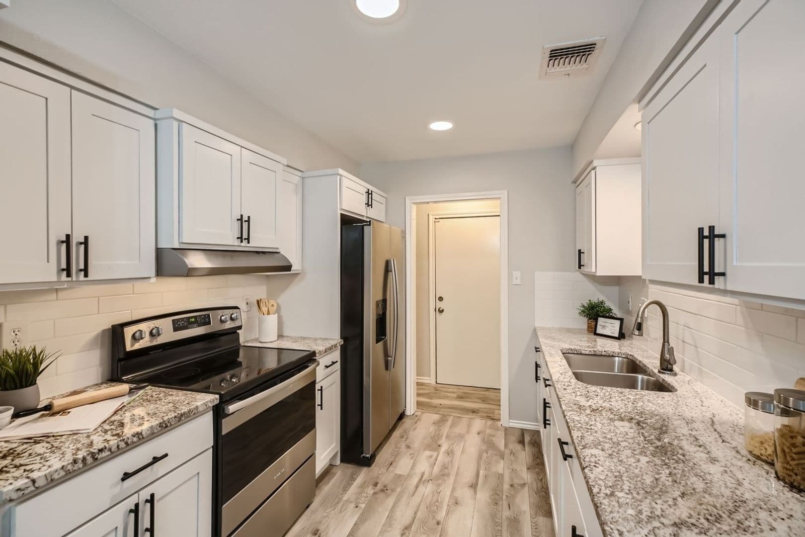 San Antonio House: 4514 Dove Lake St
