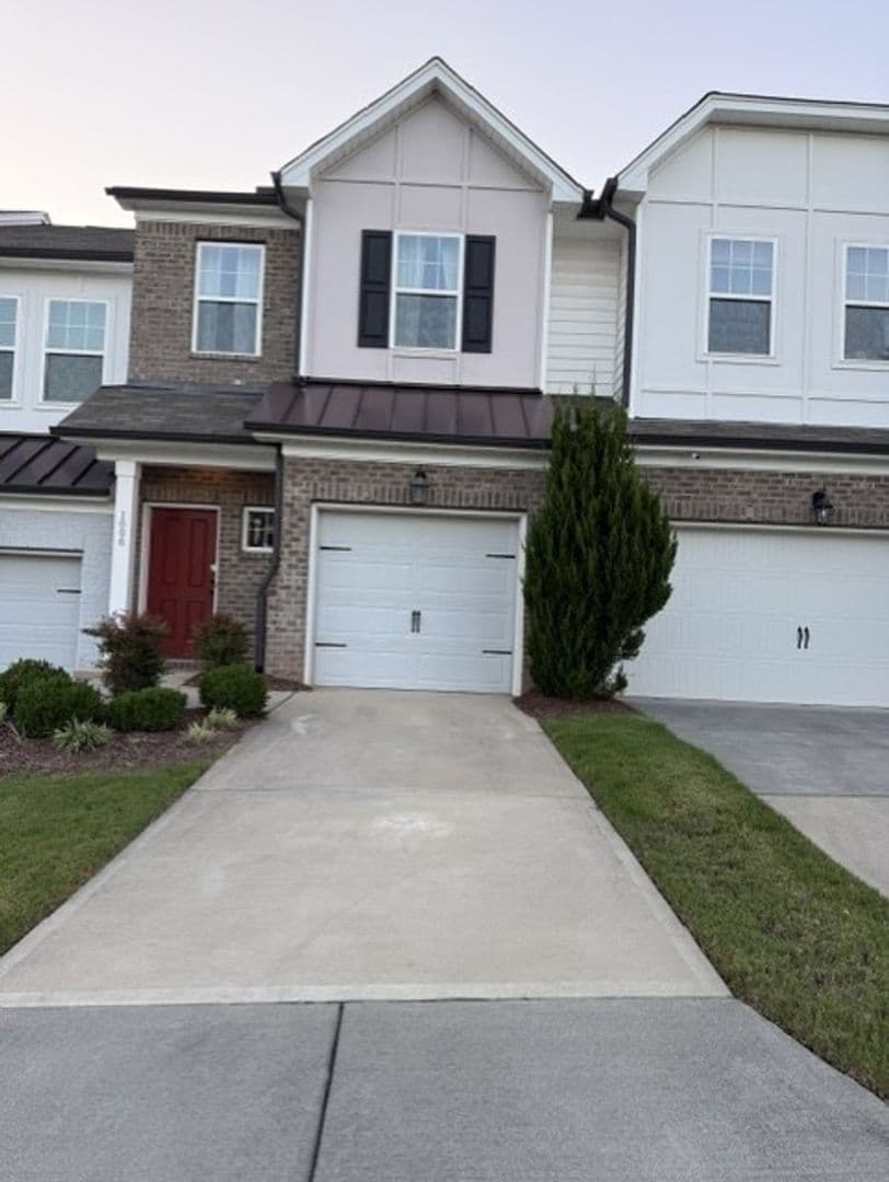 Durham House: 1006 Beyer Pl