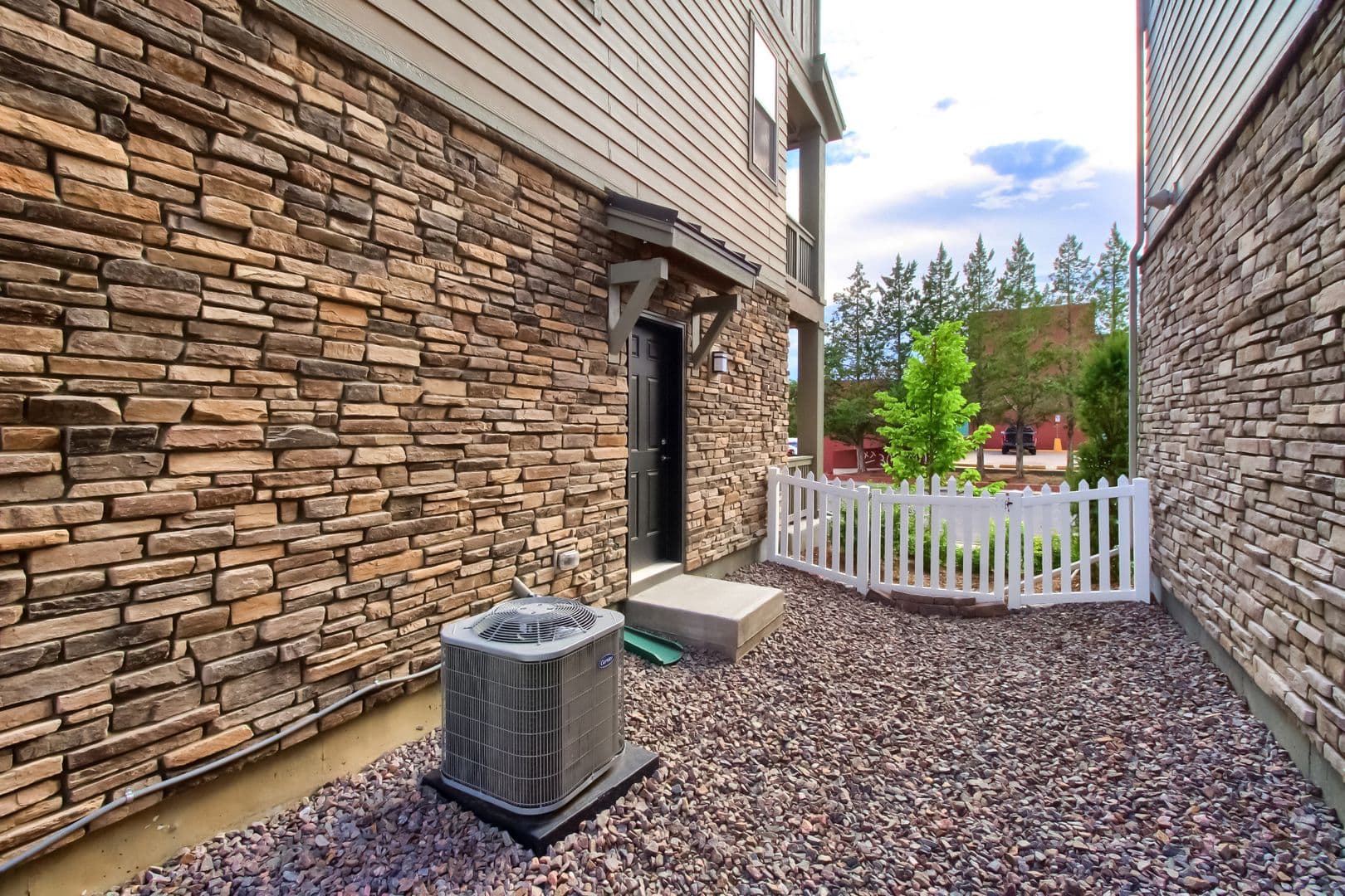 Aurora House: 2355 South Troy Court