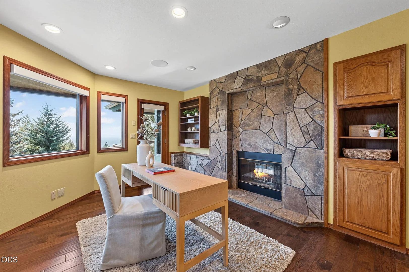 Bend House: 2889 Nw Starview Dr