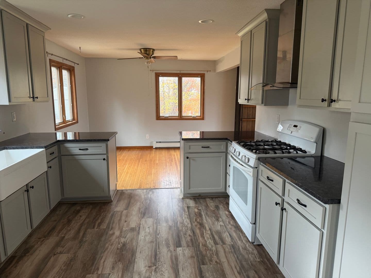 Prior Lake House: 17742 Fairlawn Ave