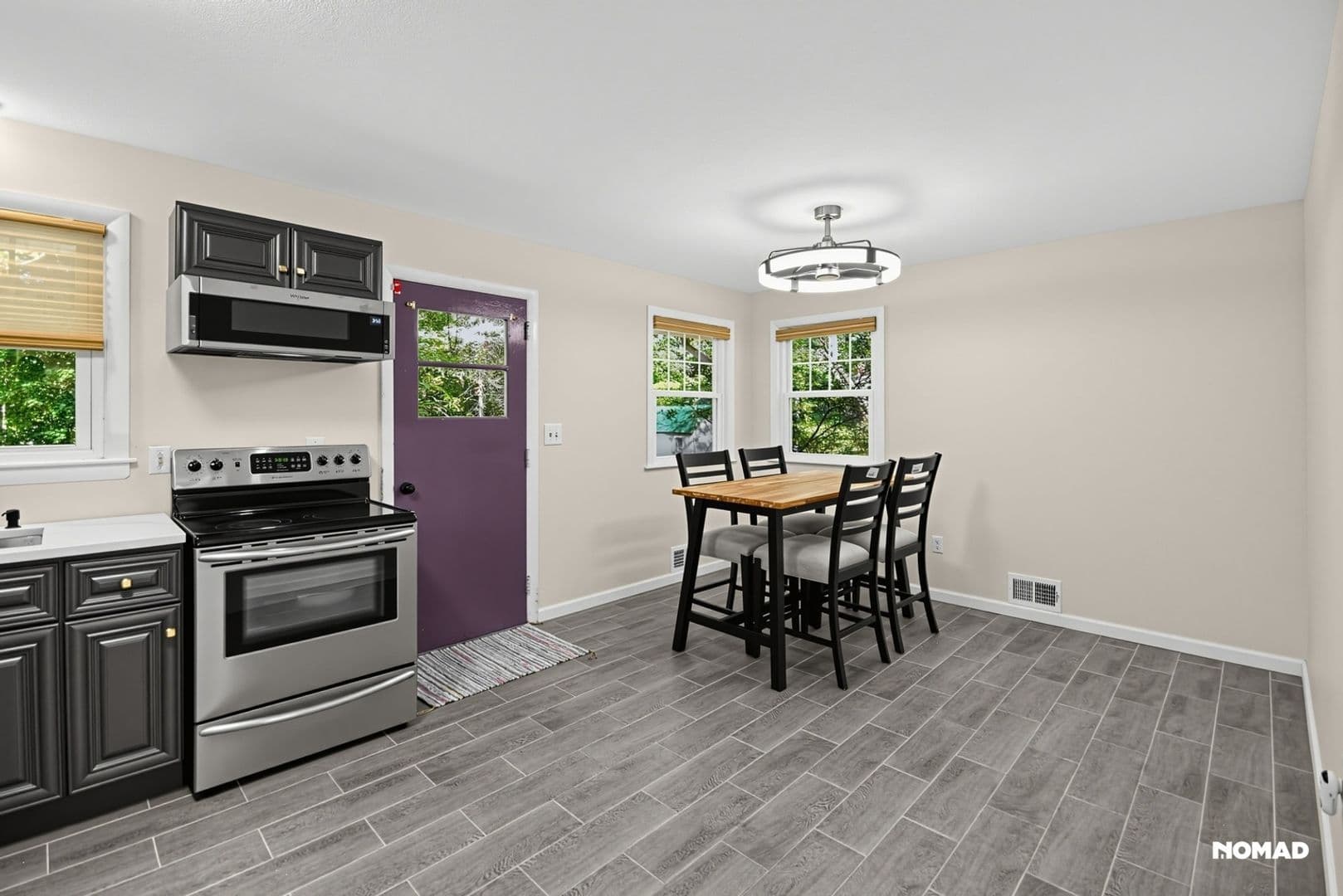 South Windsor House: 85 Willow St