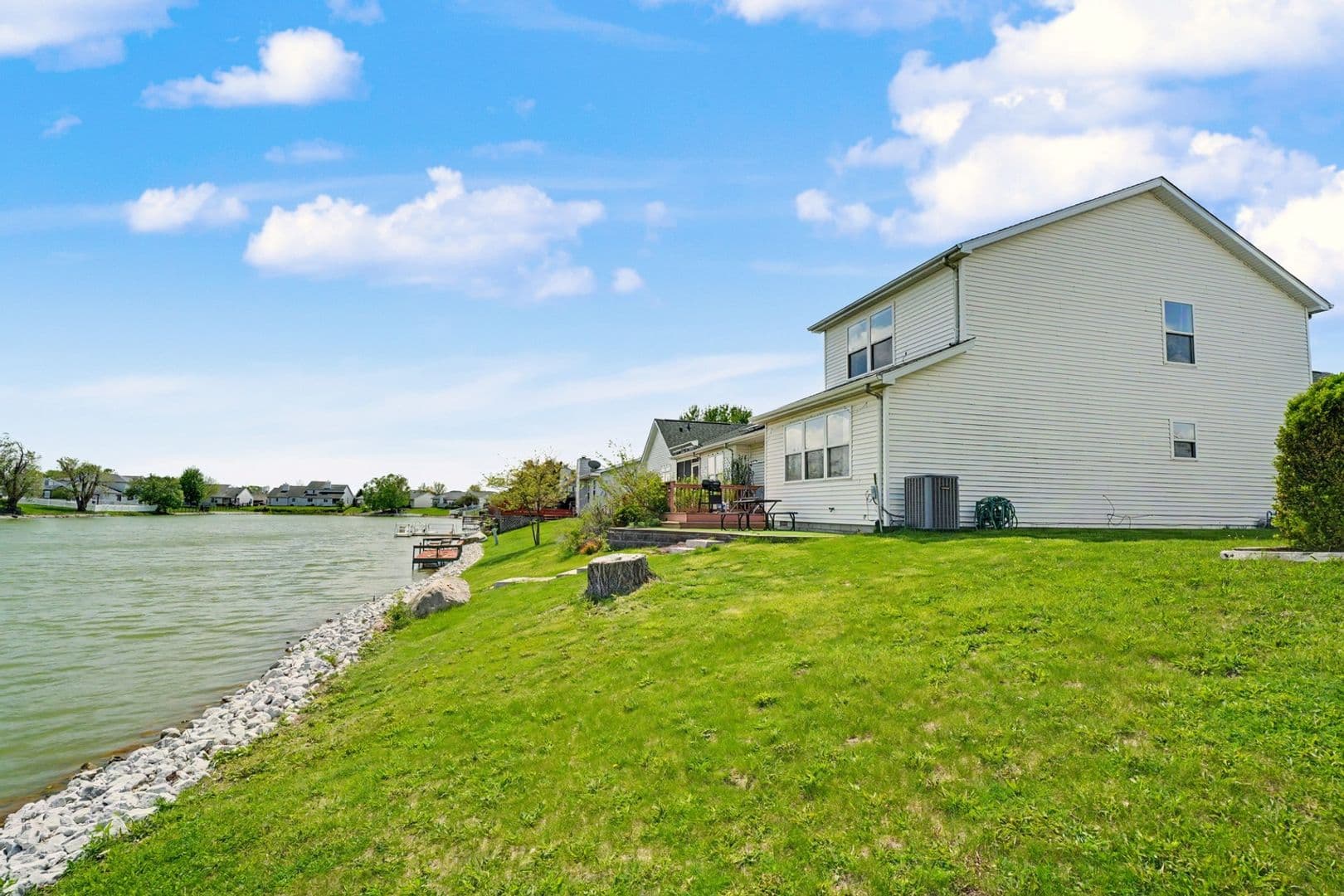 Champaign House: 708 Erin Dr