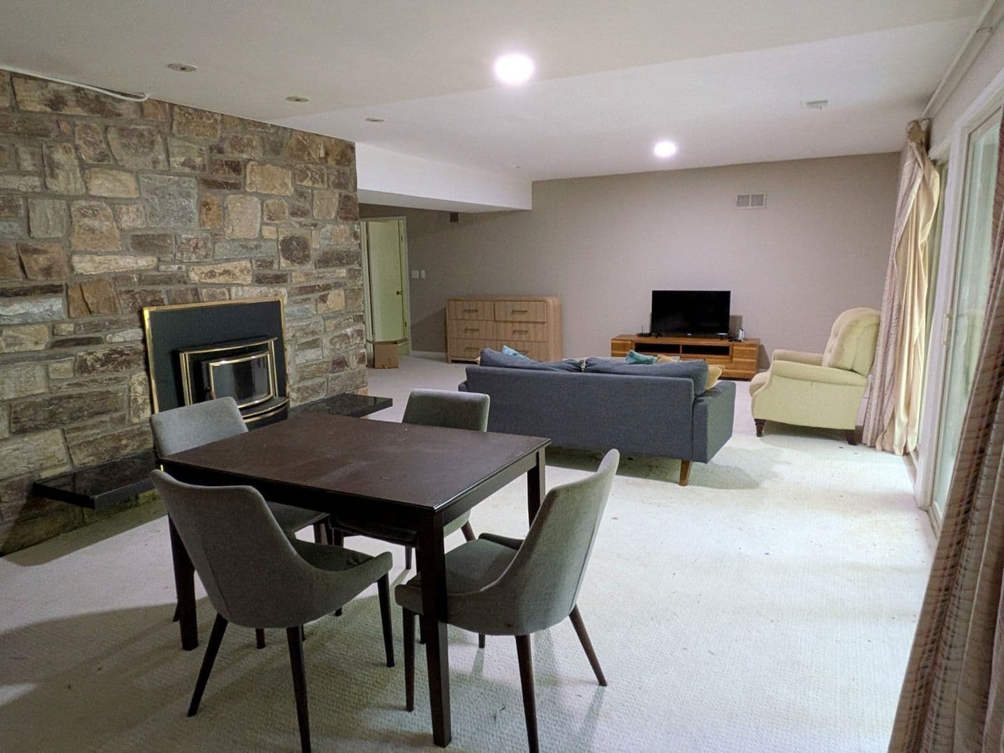 Potomac House: 8801 Quiet Stream Ct