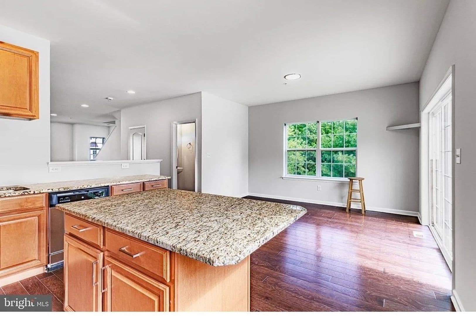Newark Townhome: 621 S Twin Lakes Blvd