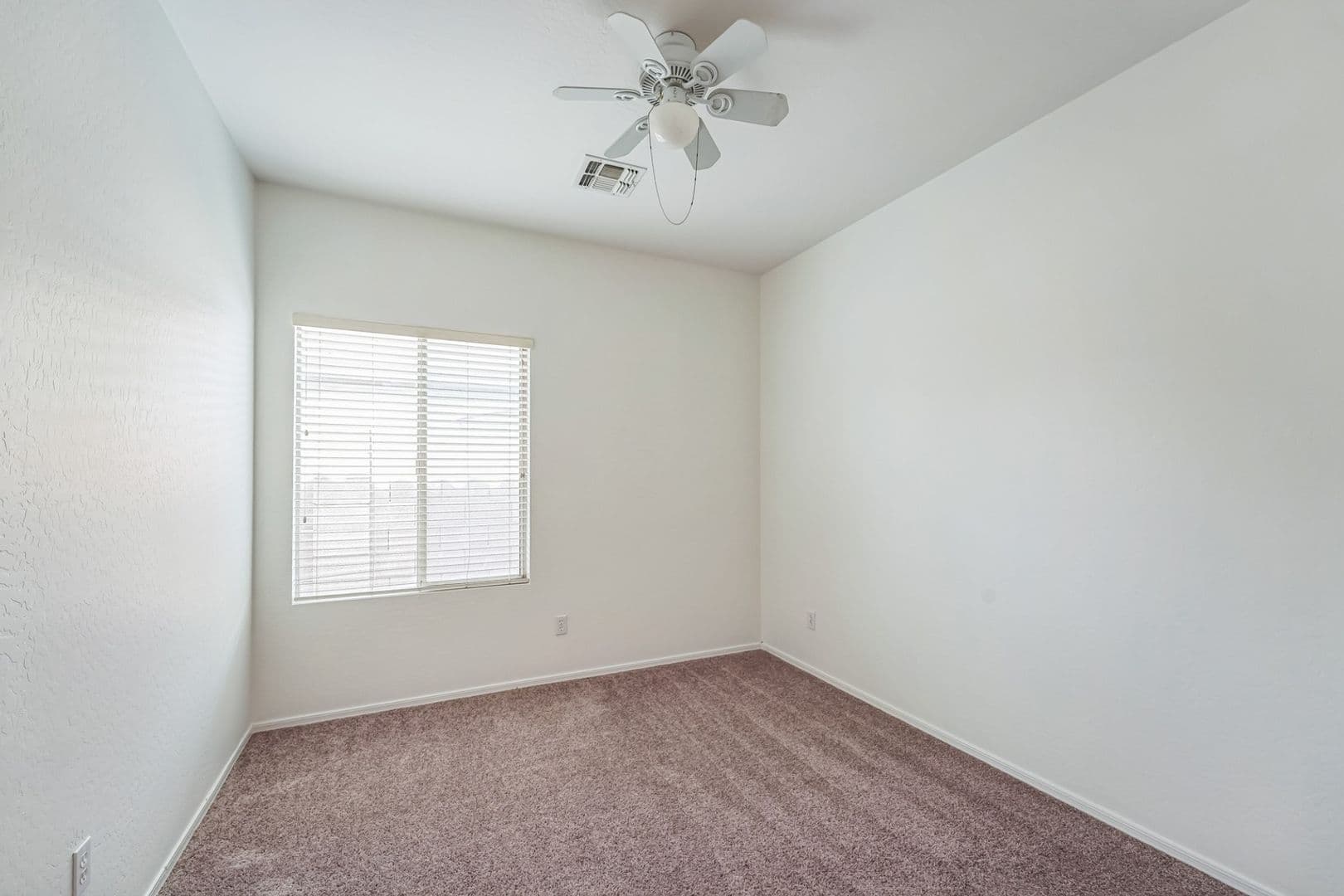 Gilbert House: 1268 E Birdland Dr