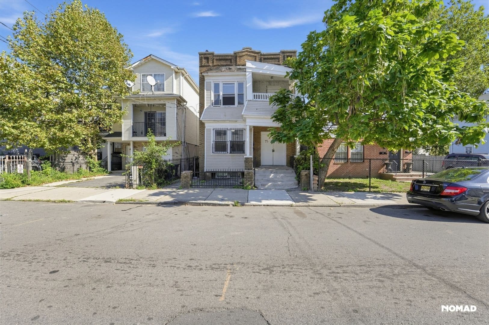 Newark Townhome: 72 Norwood St