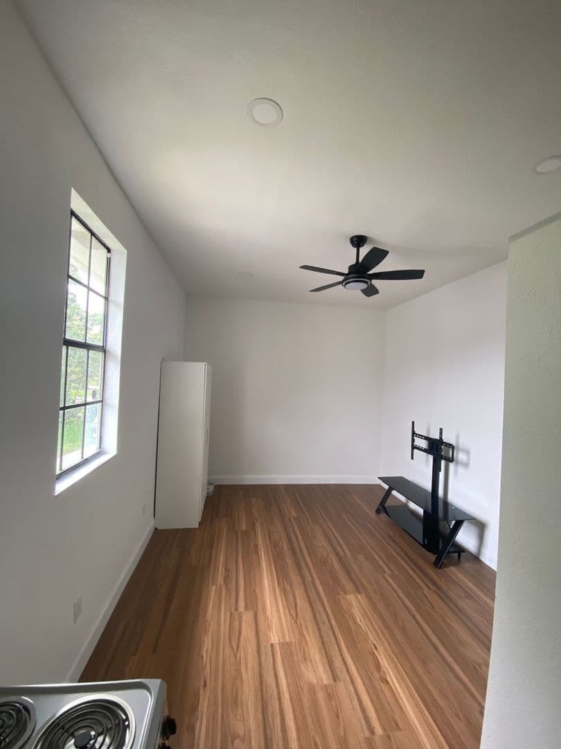 Lake Worth House: 7226 San Castle Blvd