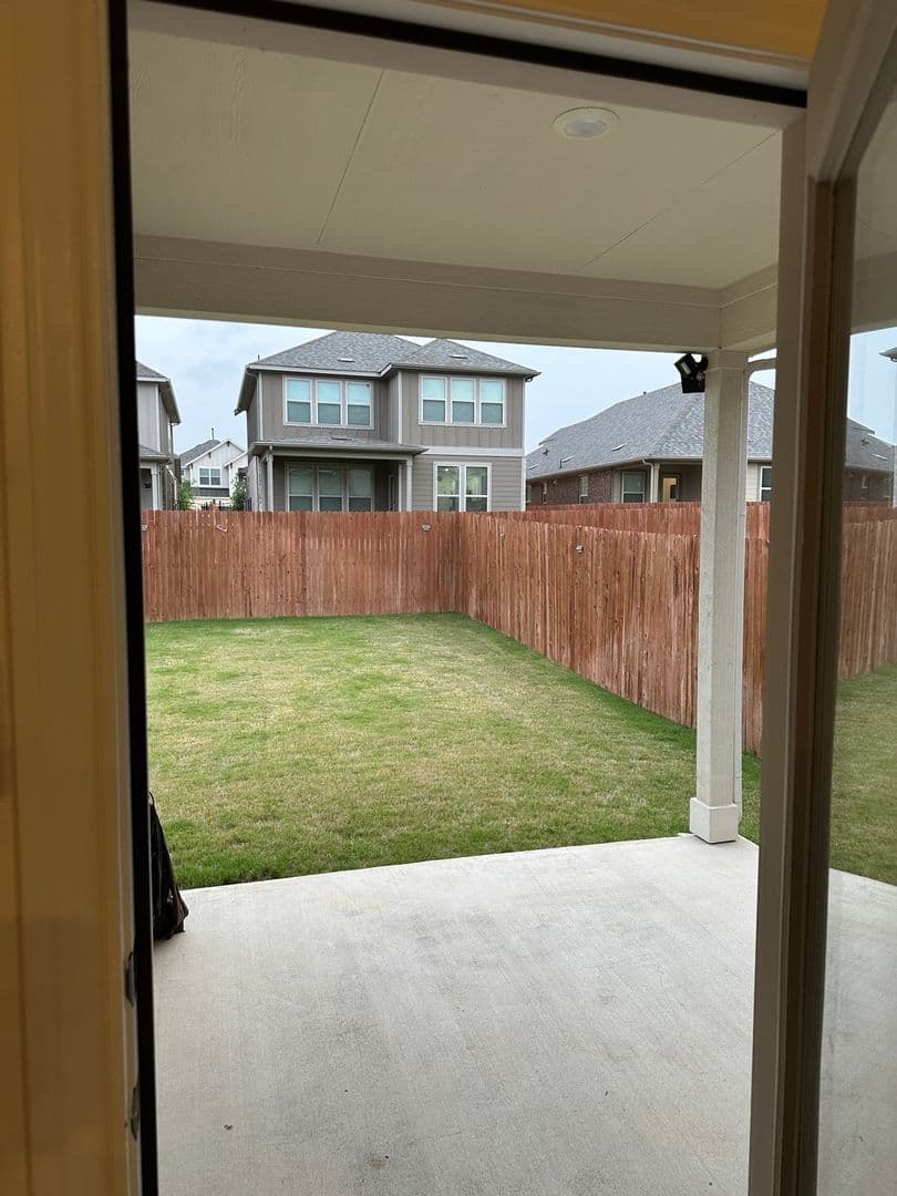 Liberty Hill House: 240 Canyoncrest Way