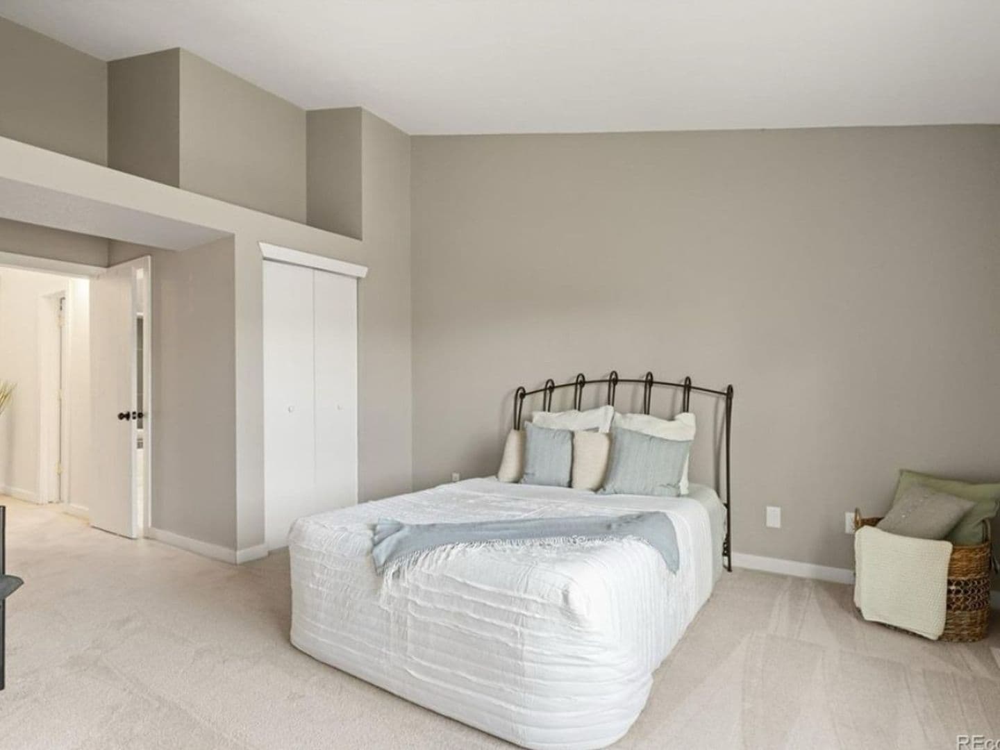 Lakewood Townhome: 1867 Newland Ct