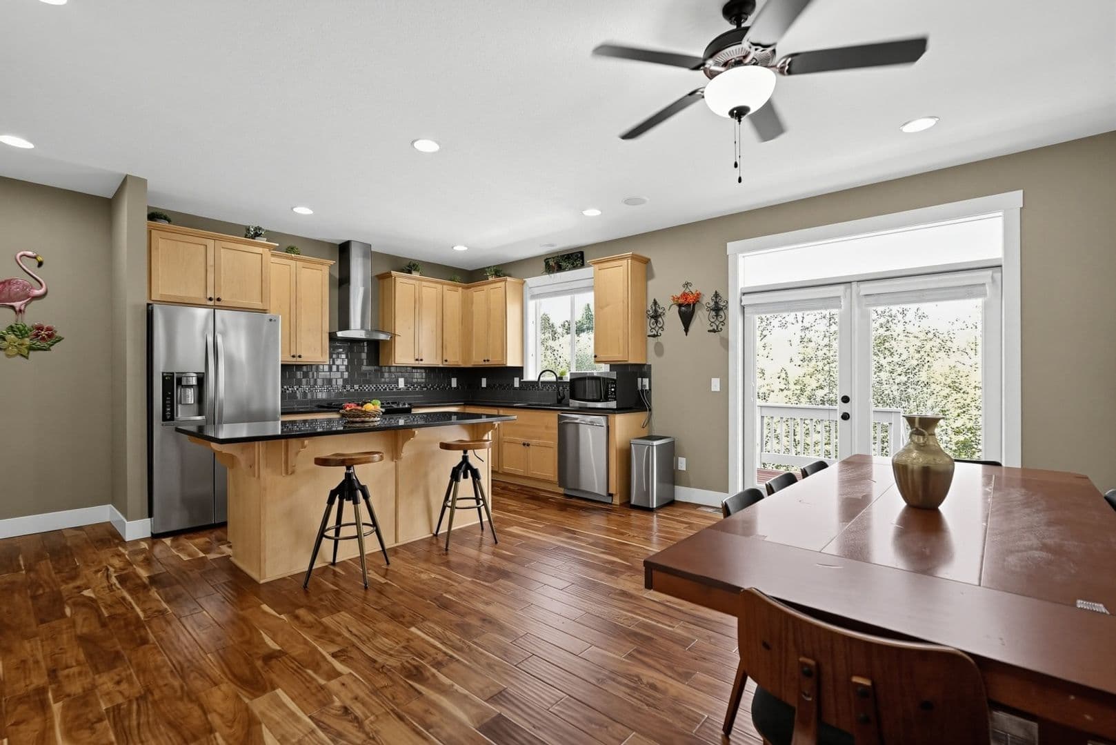 Portland House: 3830 NW Unrath Pl