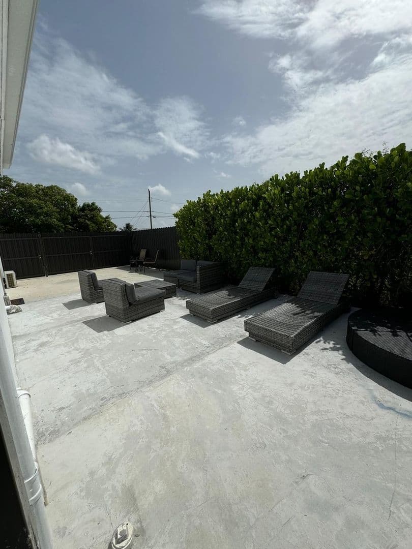 Miami Townhome: 1071 Nw 85th St