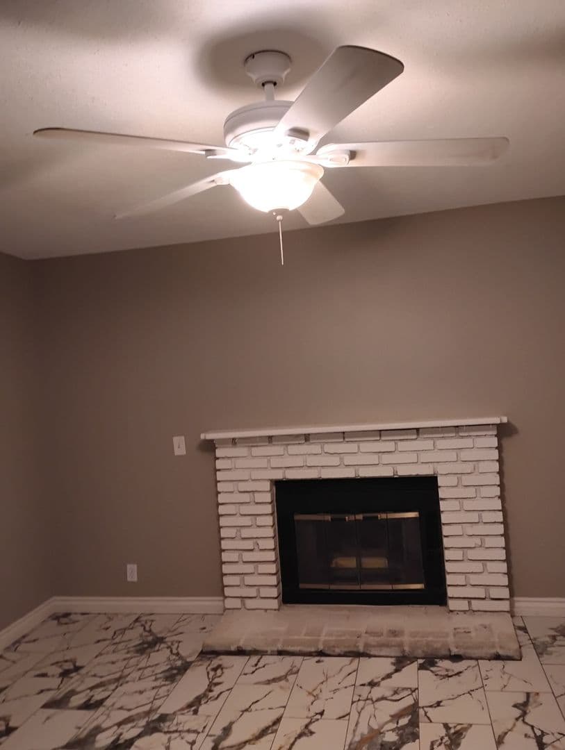 Lancaster House: 44755 Jefferson Ct