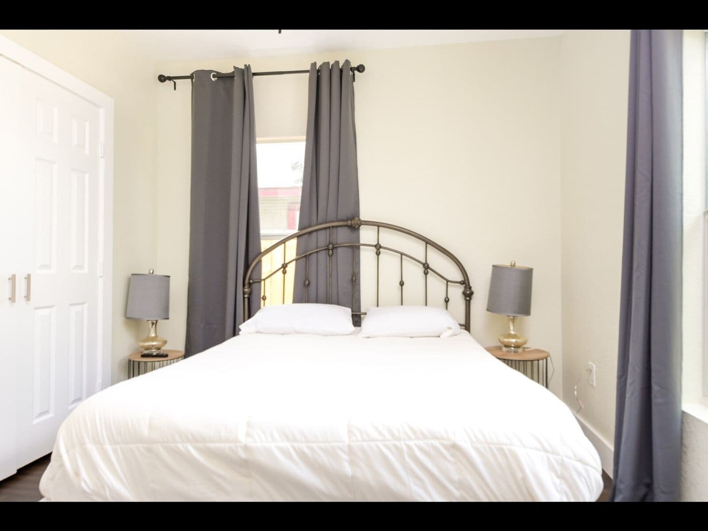 San Antonio House: 1226 Lamar St