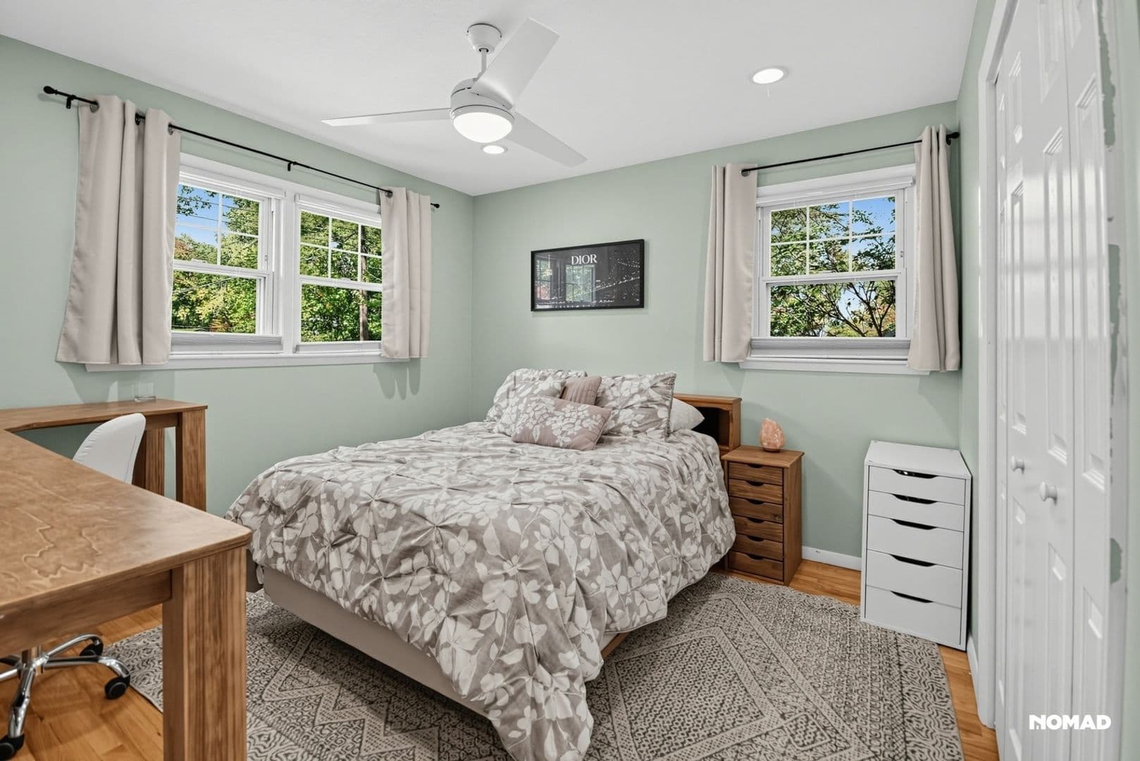 Newington House: 80 Knollwood Rd