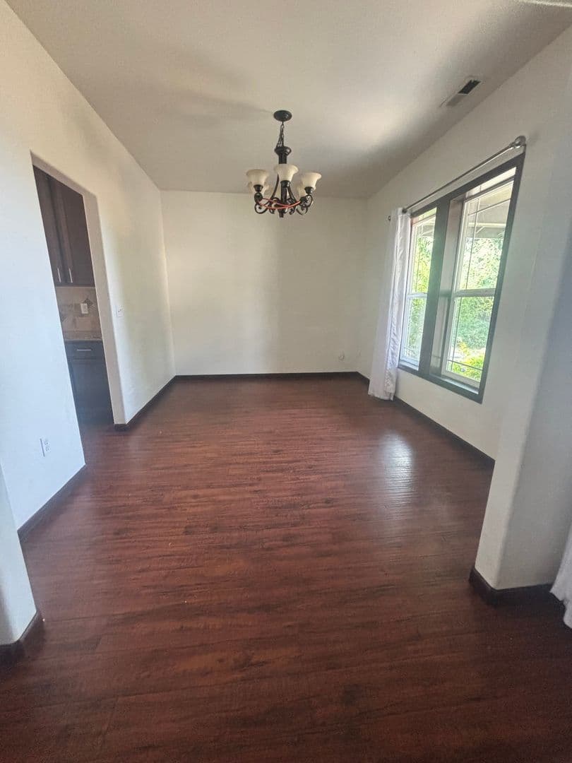 Graham House: 9202 198 St Ct E