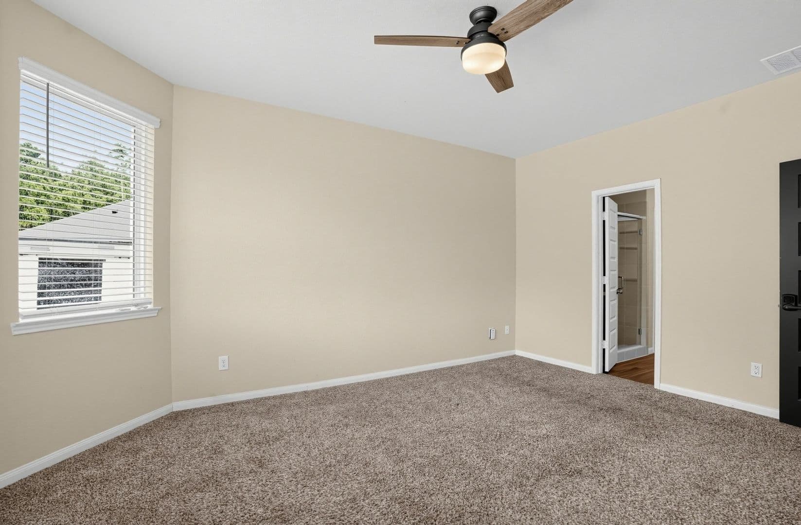 Splendora House: 22501 Cormorant Ct