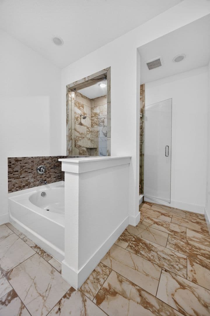 Aubrey House: 1104 Saratoga Rd