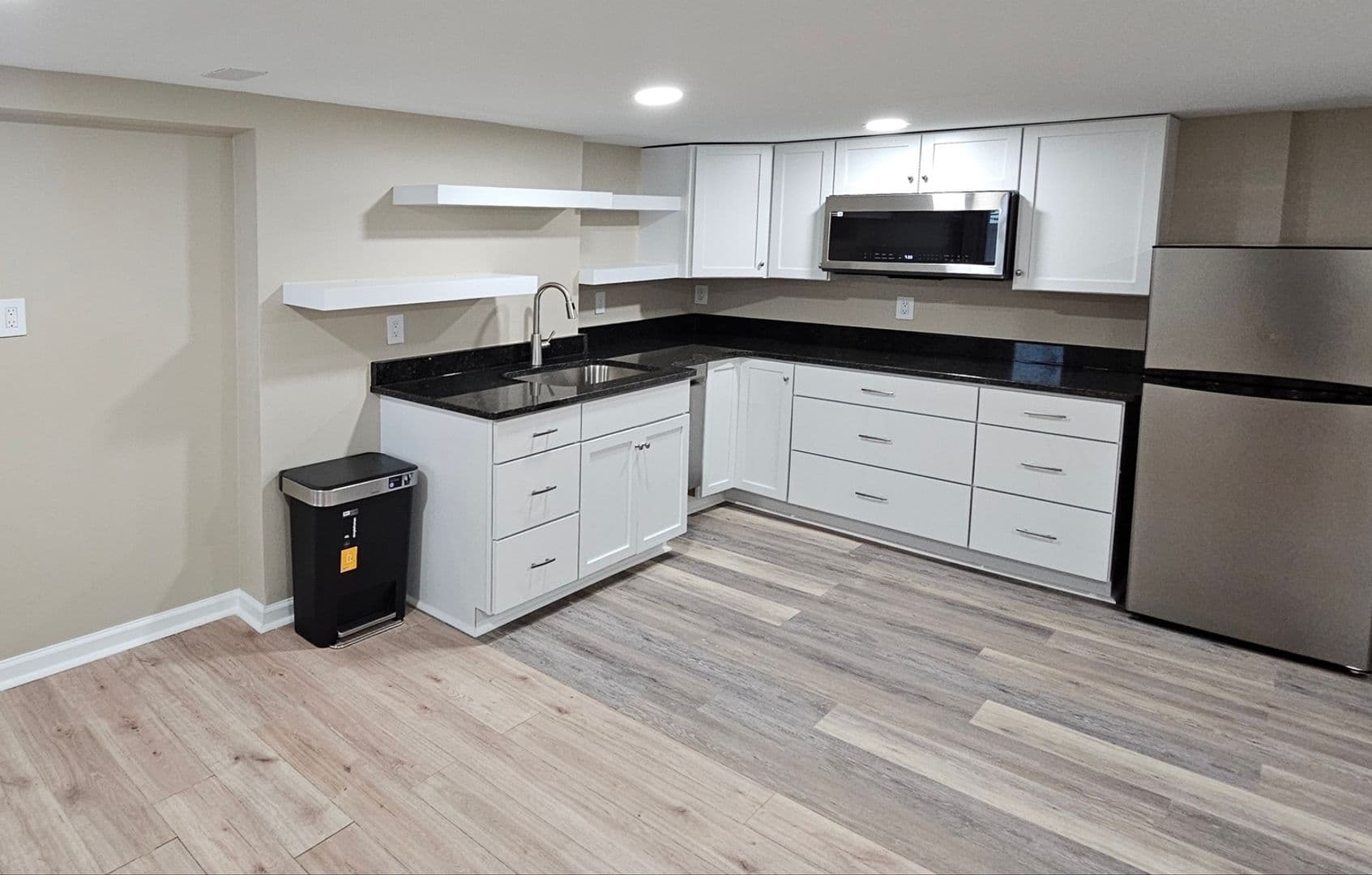 Baltimore Townhome: 4633 Kernwood Ave