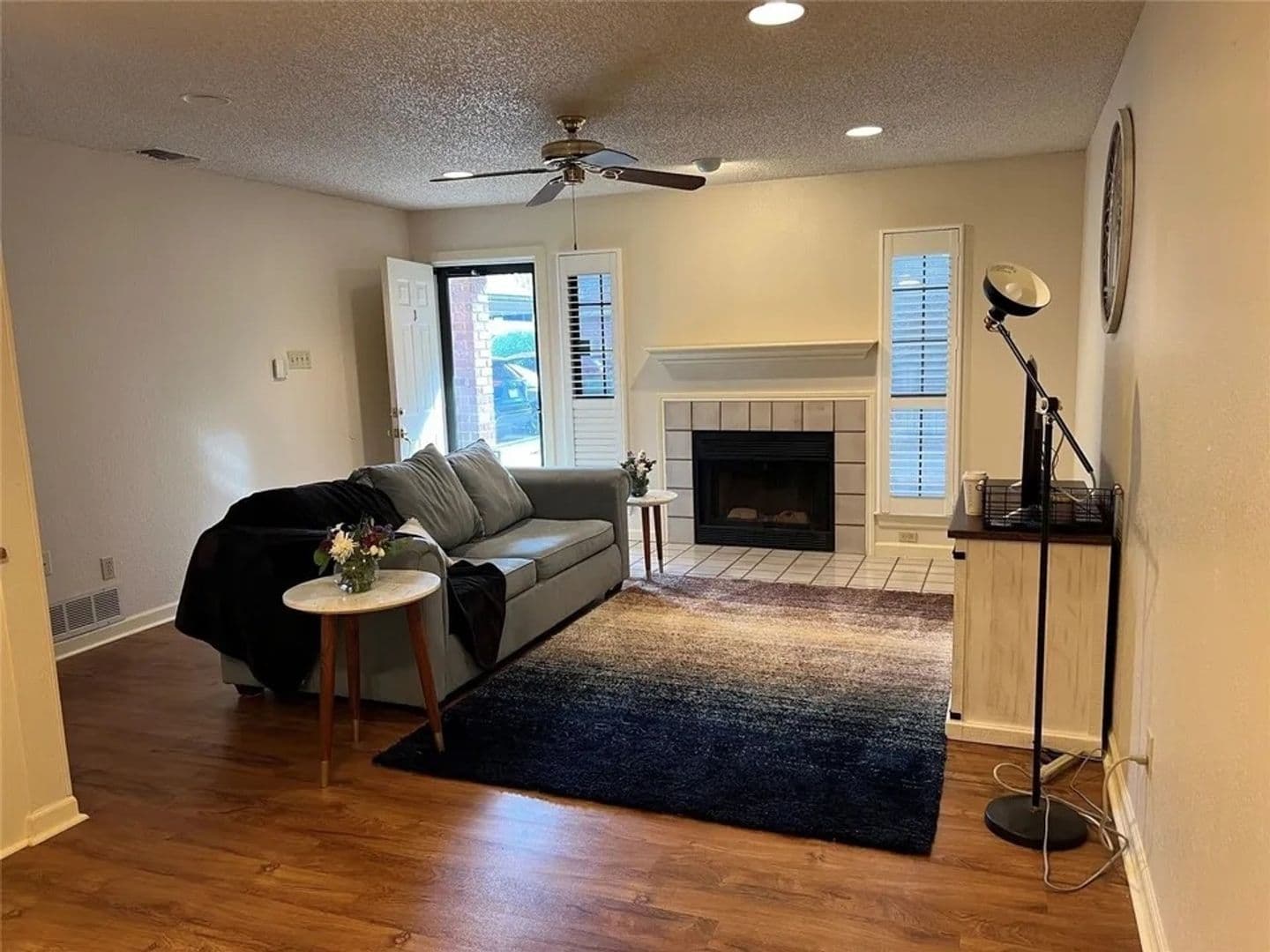 Fort Worth House: 3129 Sappington Pl